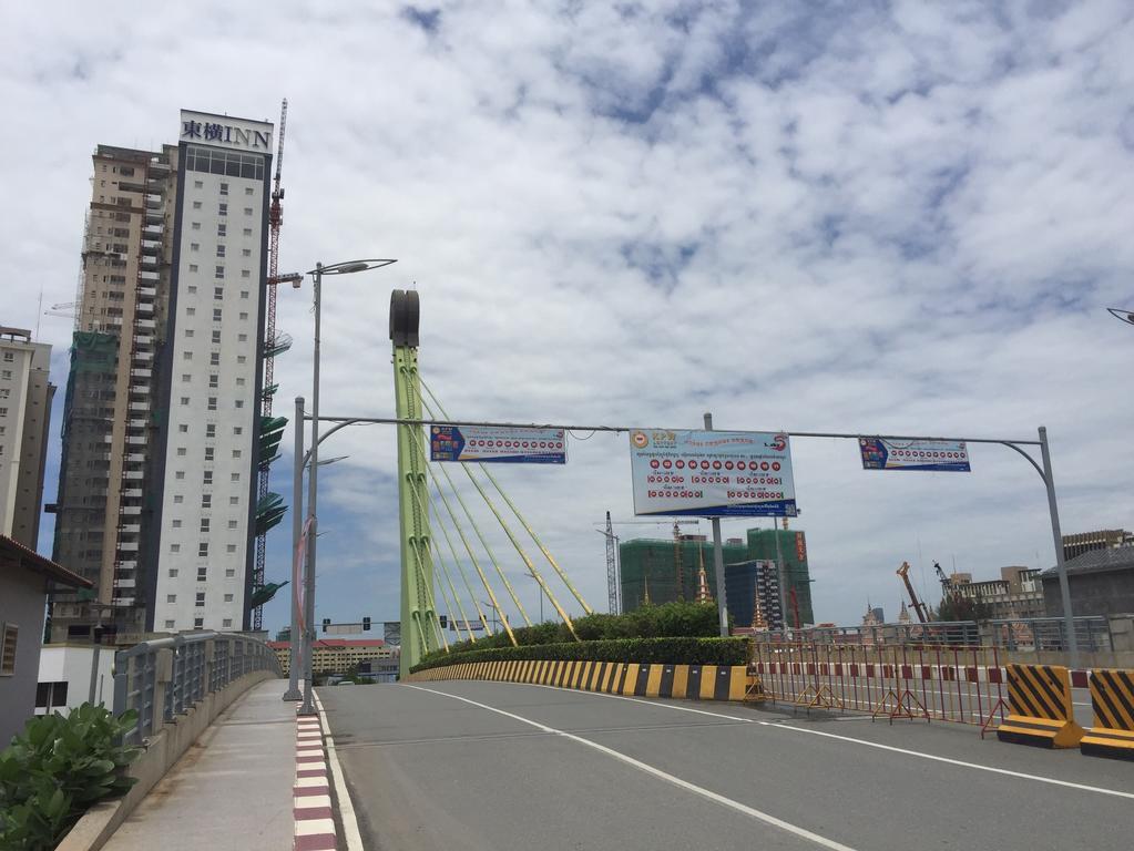 Hotel Ofuro Phnom Penh Esterno foto