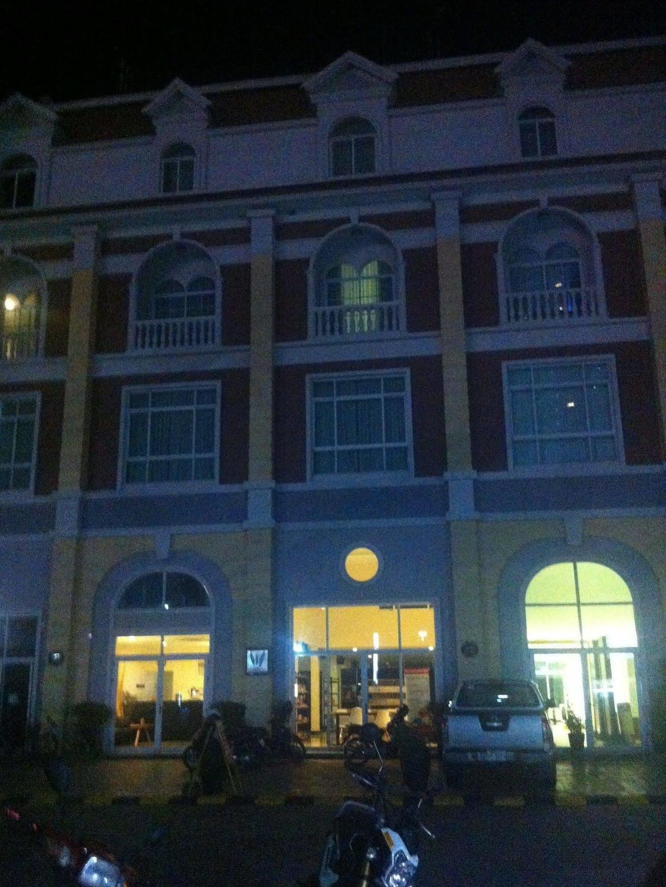 Hotel Ofuro Phnom Penh Esterno foto