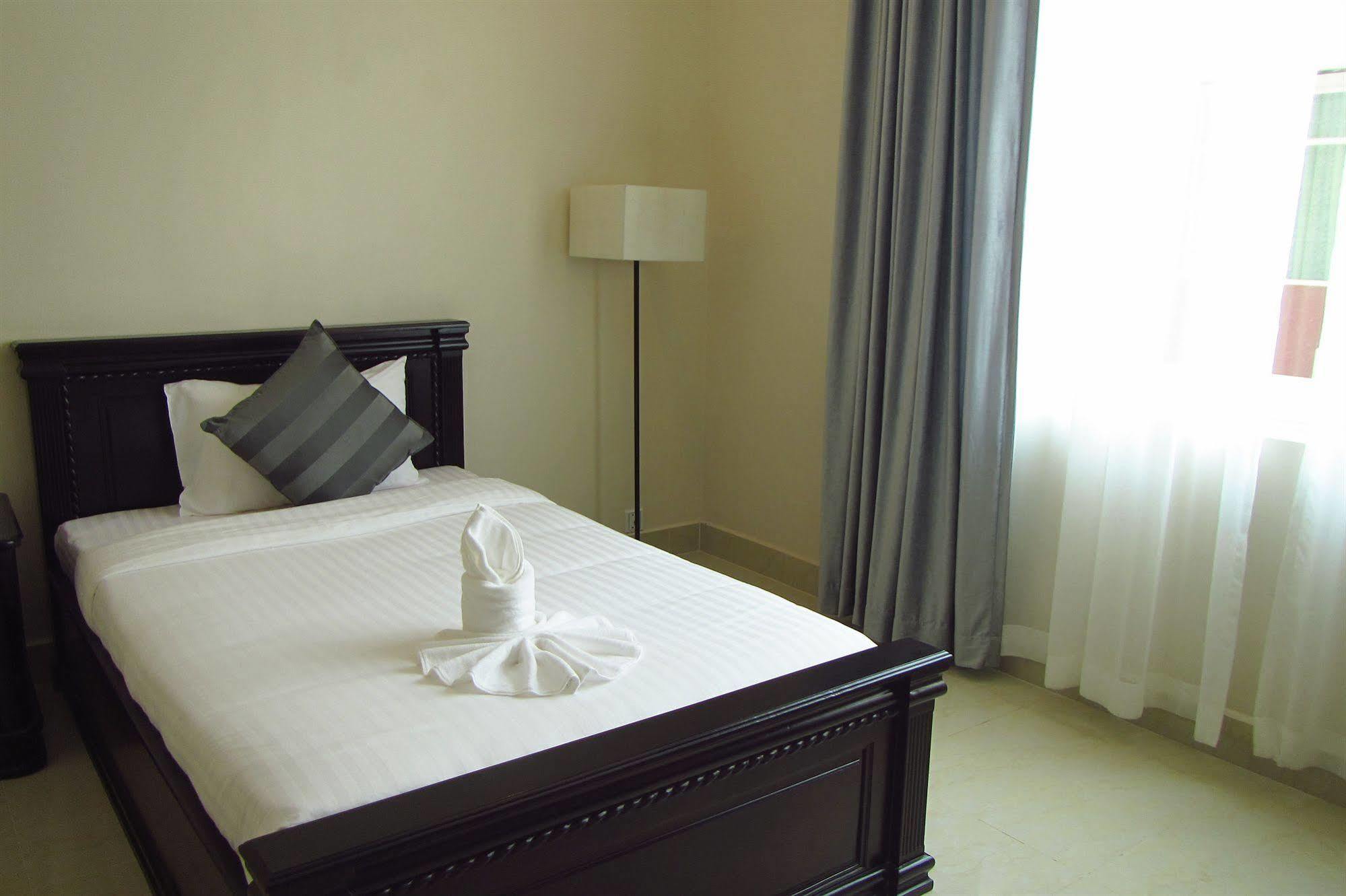 Hotel Ofuro Phnom Penh Esterno foto