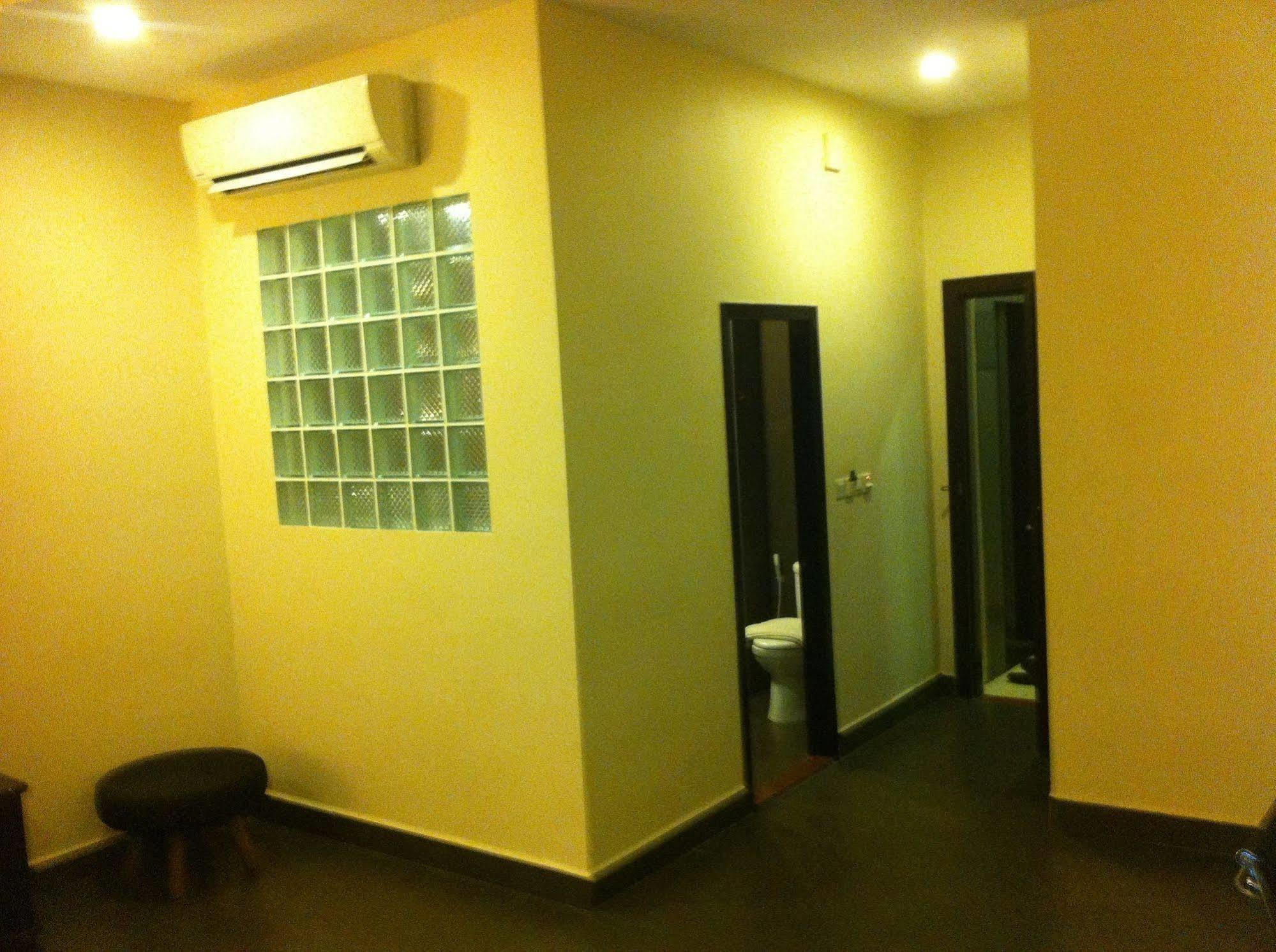 Hotel Ofuro Phnom Penh Esterno foto